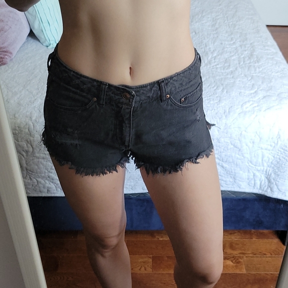Black denim cut off shorts size 6 - Picture 3 of 5